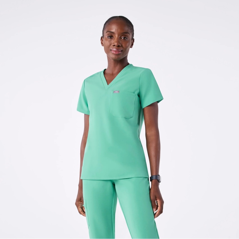 Figs Women's Surgical Green Set